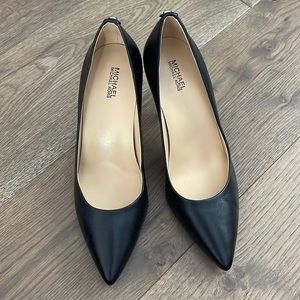 Michel Kors pump 7